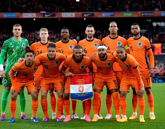 4-0！2-1！荷兰大胜冰岛，捷克+波兰绝杀，两大非洲劲旅爆冷